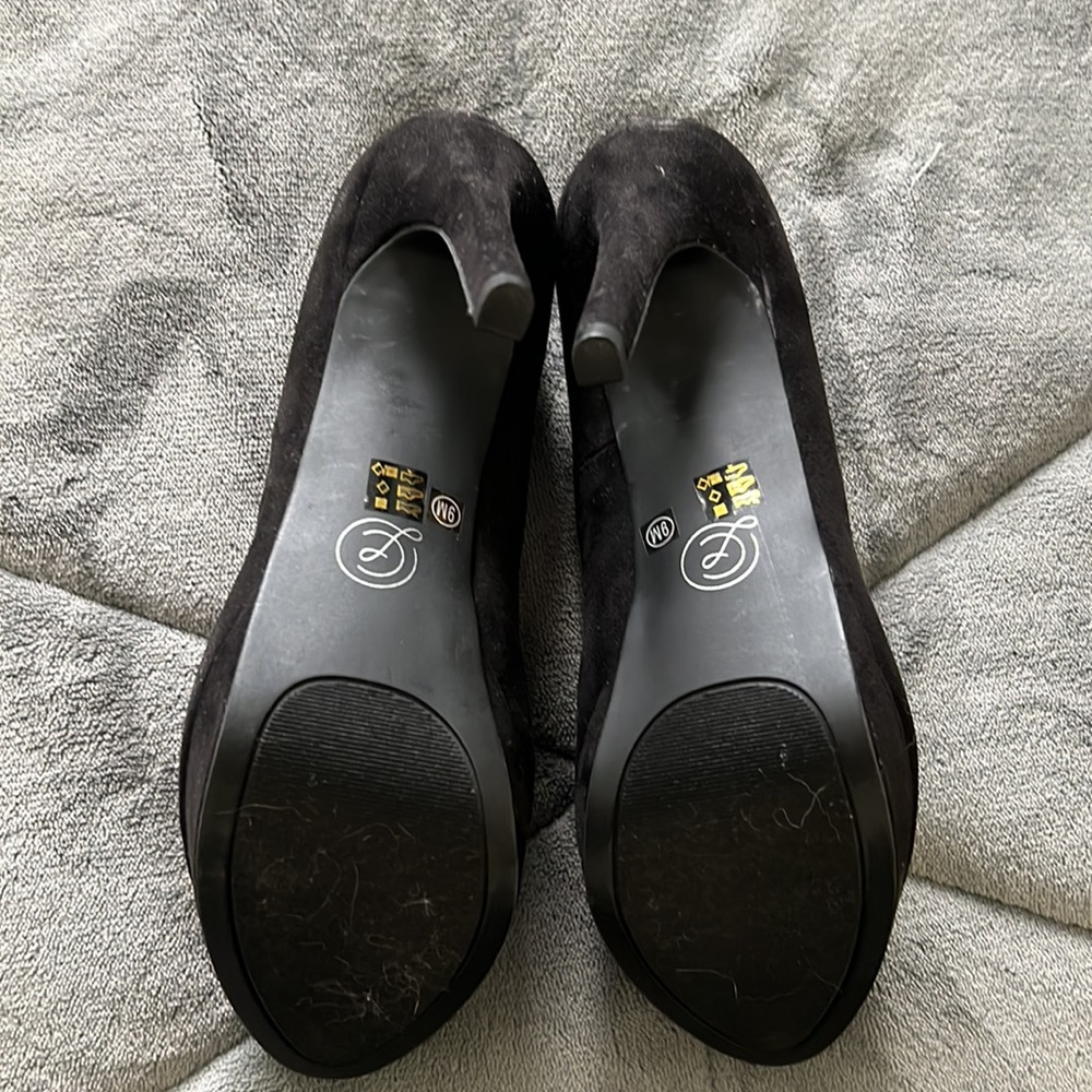 Chinese Laundry 5 Inch Heels. - Picture 5 of 6